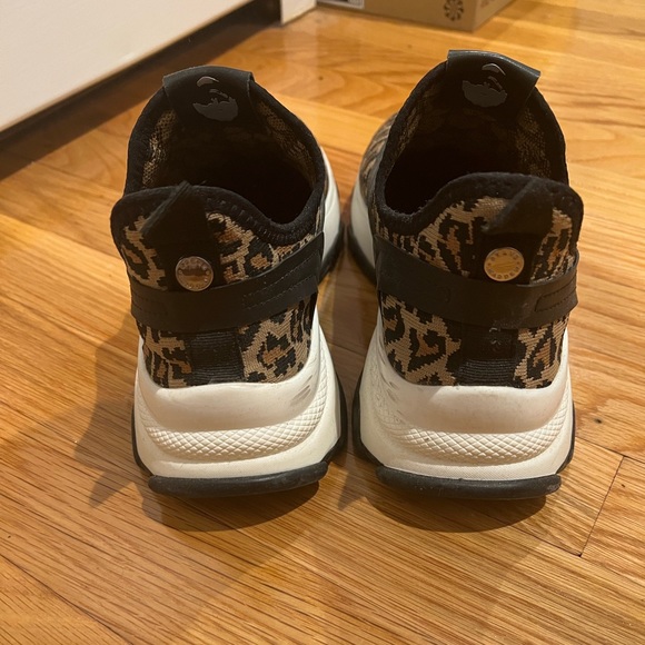 Steve Madden Myles sneaker - Picture 2 of 7